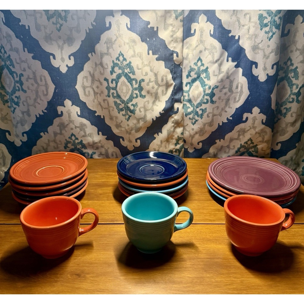 Fiestaware~17 Piece Set Plates And Cups